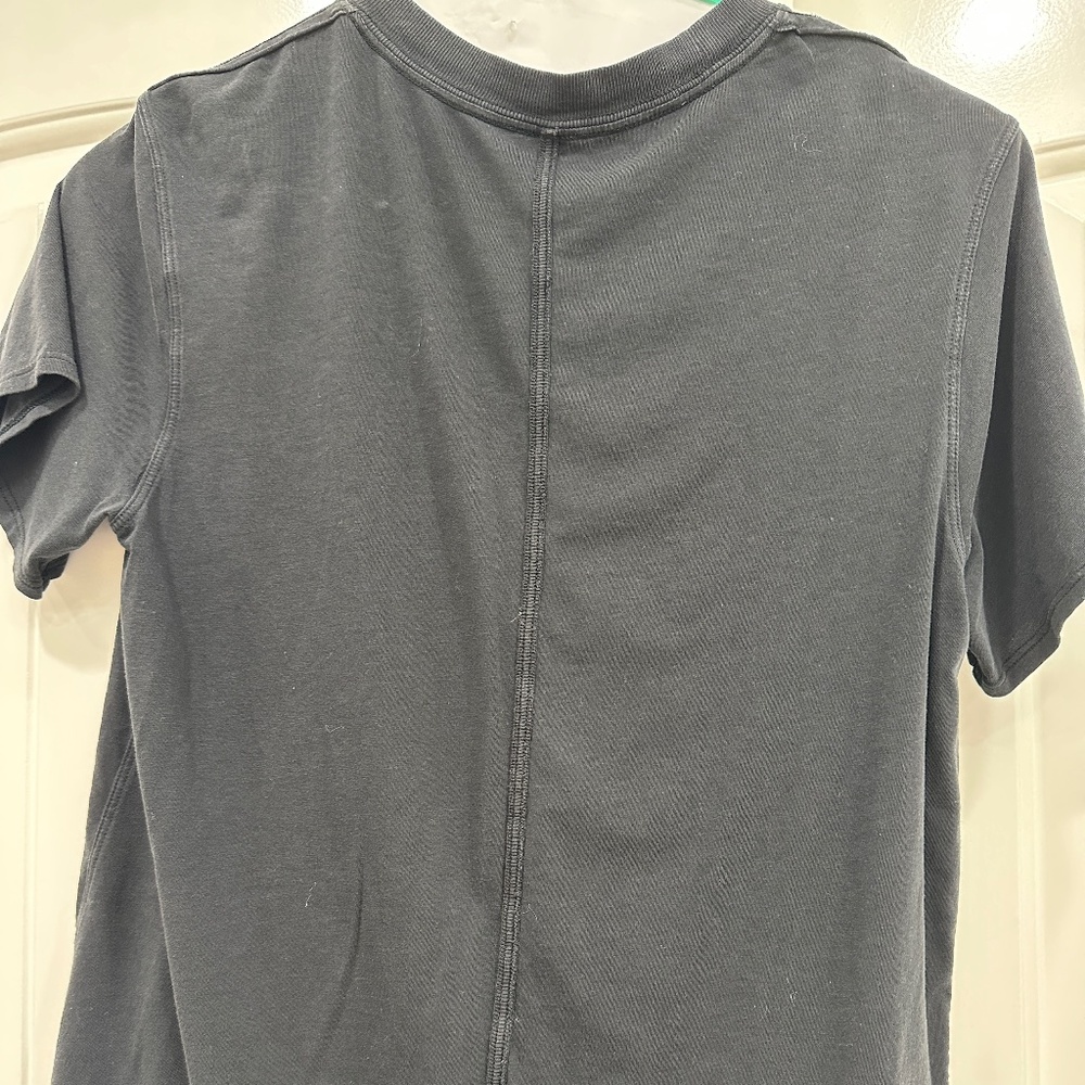 LuLulemon Womens Black T Shirt - Picture 2 of 4